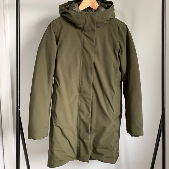 Babaton Jackets & Blazers - Aritzia Babaton Waterproof Explore Parka XS